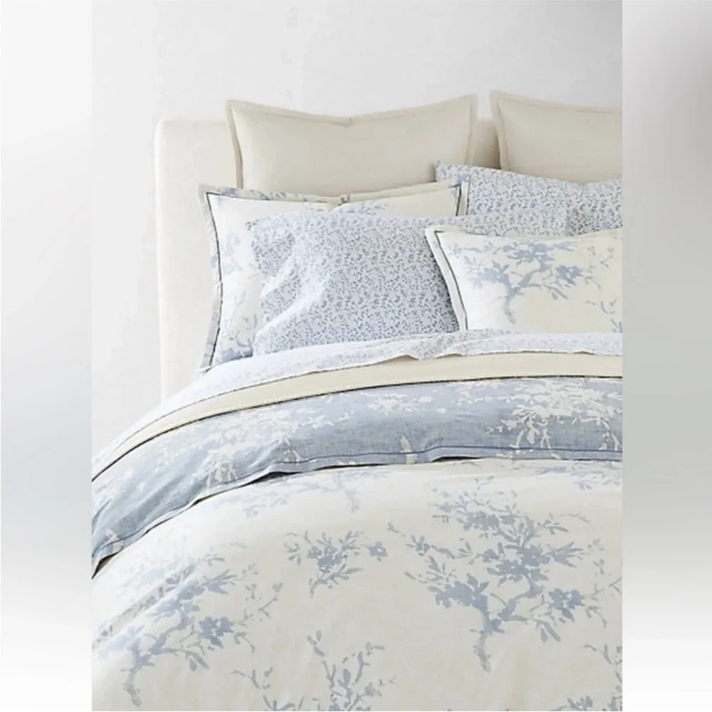 Ralph Lauren Reversible Cream/Blue Eva Duvet Cover 3-pc. Set